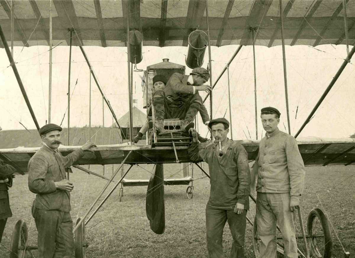Roger et François en avion - 1910