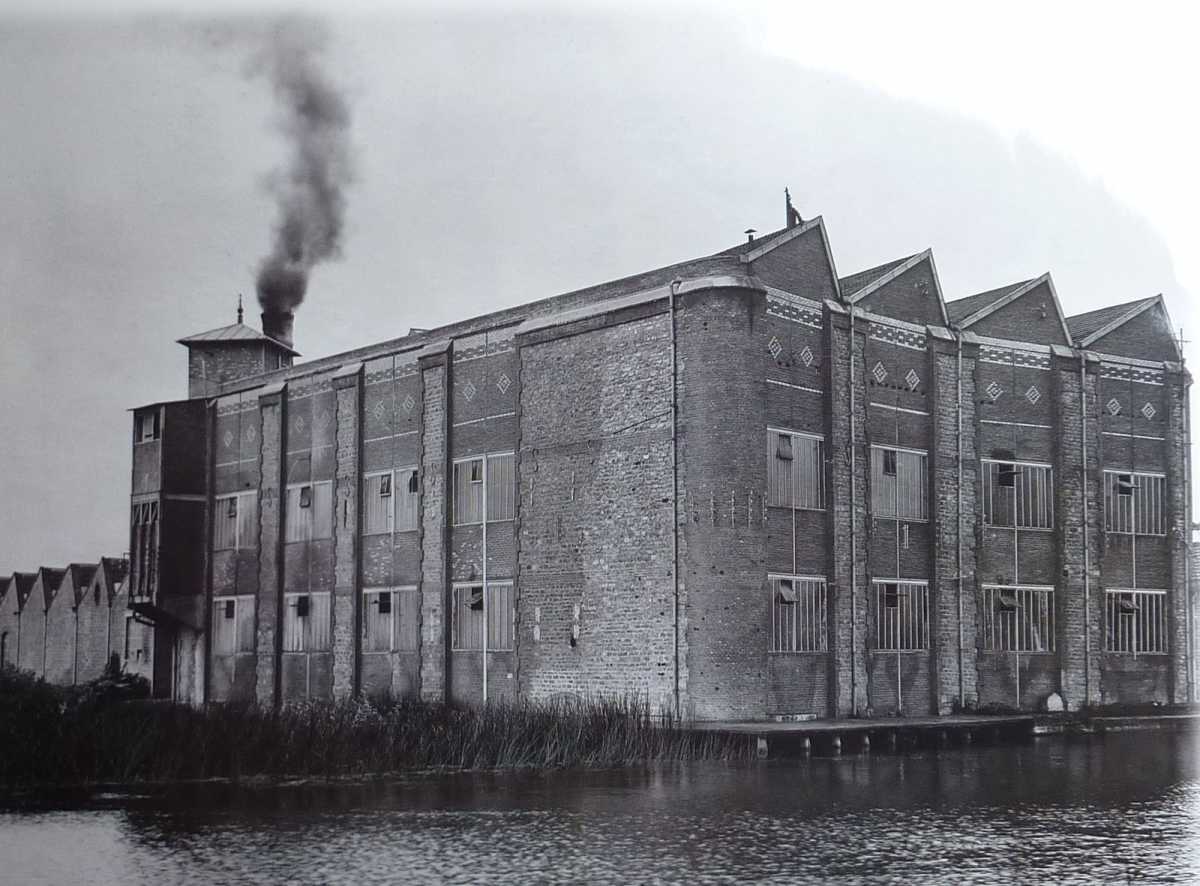 usine 1921